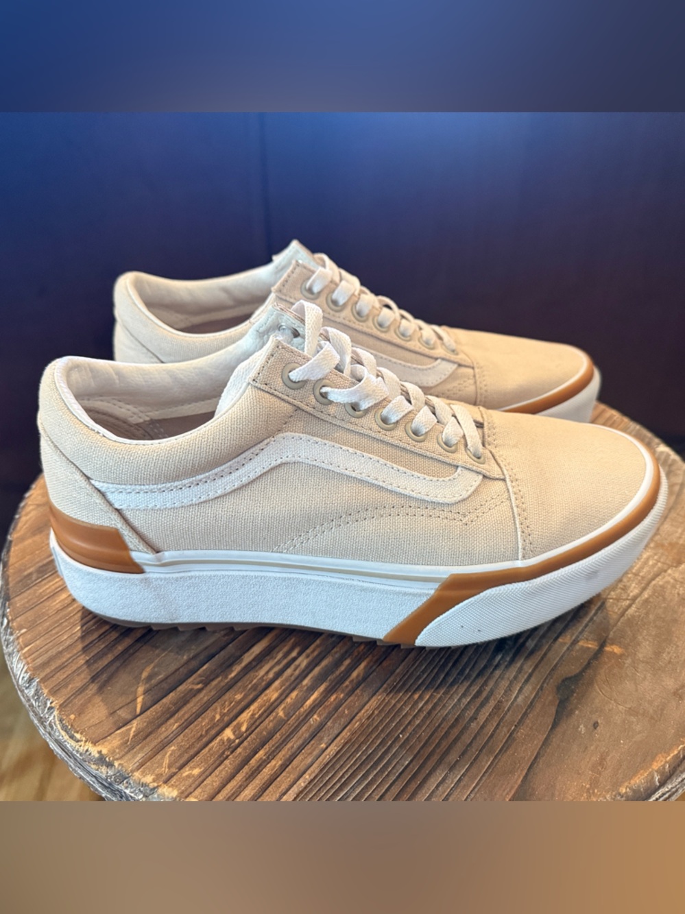 Vans Low-Top Sneakers in Beige and Tan Accents